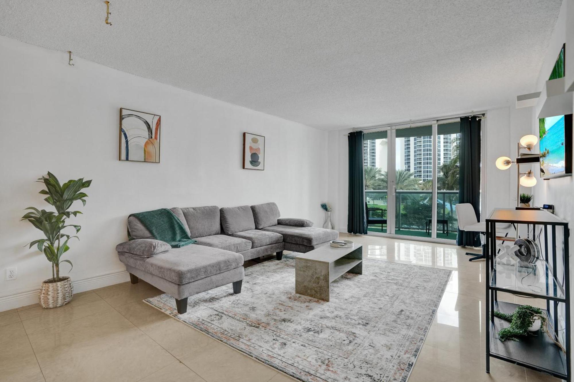 Ocean Reserve Luxury Condos Across From Sunny Isles Beach Μαϊάμι Μπιτς Εξωτερικό φωτογραφία