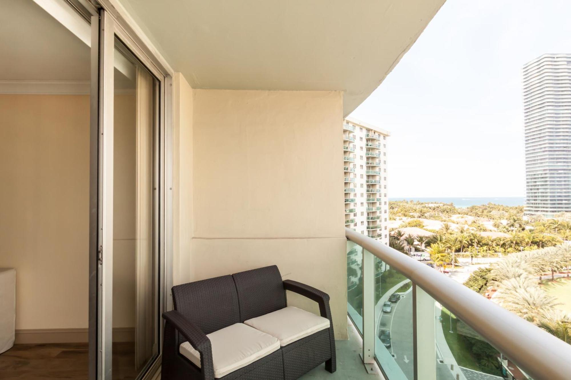 Ocean Reserve Luxury Condos Across From Sunny Isles Beach Μαϊάμι Μπιτς Δωμάτιο φωτογραφία