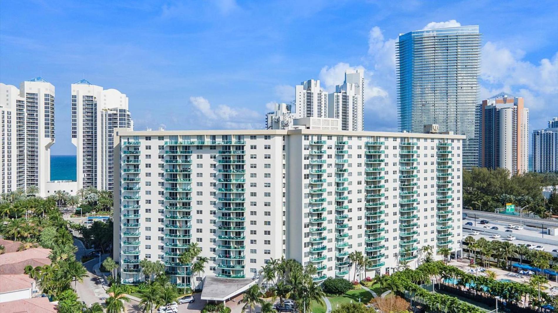 Ocean Reserve Luxury Condos Across From Sunny Isles Beach Μαϊάμι Μπιτς Εξωτερικό φωτογραφία